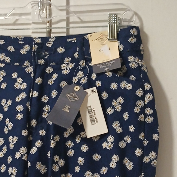 St Johns Bay secretly slender high rise blue slimming capri pants size 6P - Picture 4 of 10